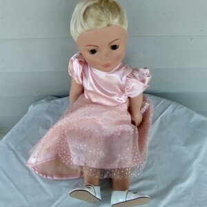 ALEXANDER DOLL 2009 Pink Dress Doll Sale As Is